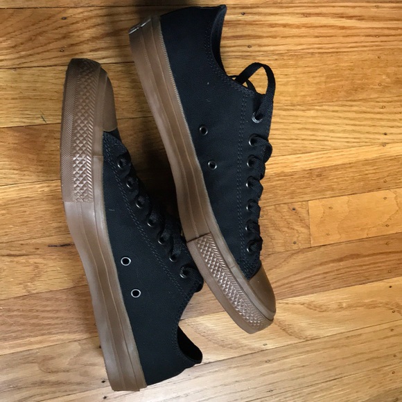 BNWT DISCONTINUED Chuck Taylor II Black/Gum rubber - Picture 3 of 7